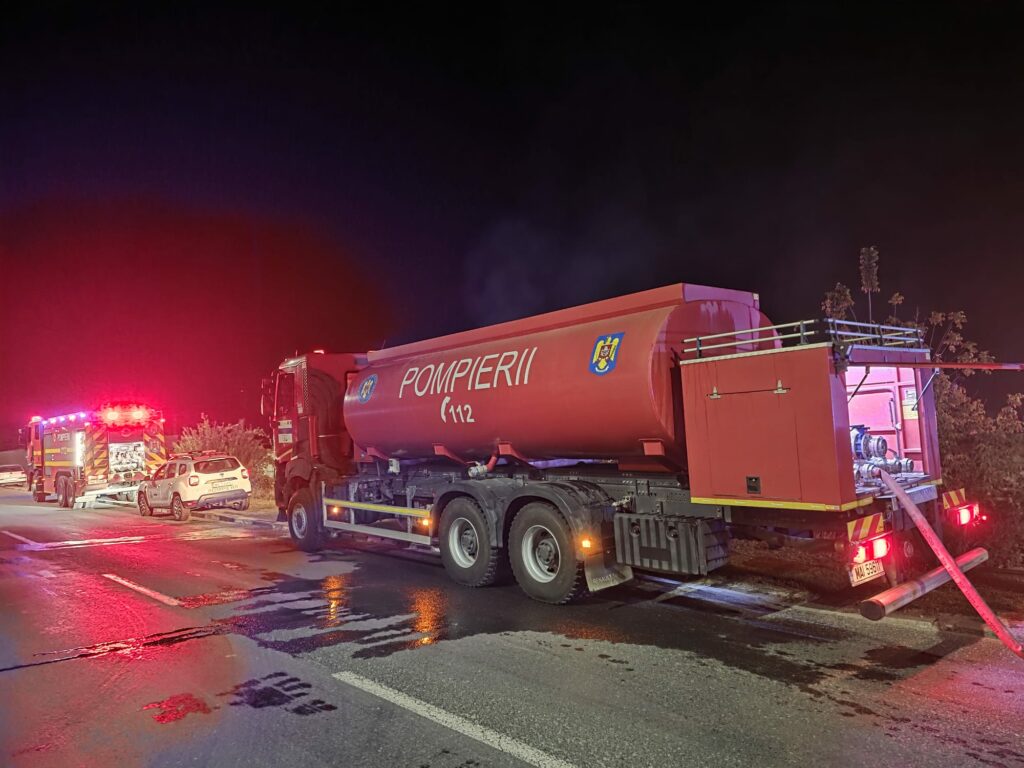 Incendiu la o firmă din Giurgiu: patru betoniere și două camioane distruse de flăcări