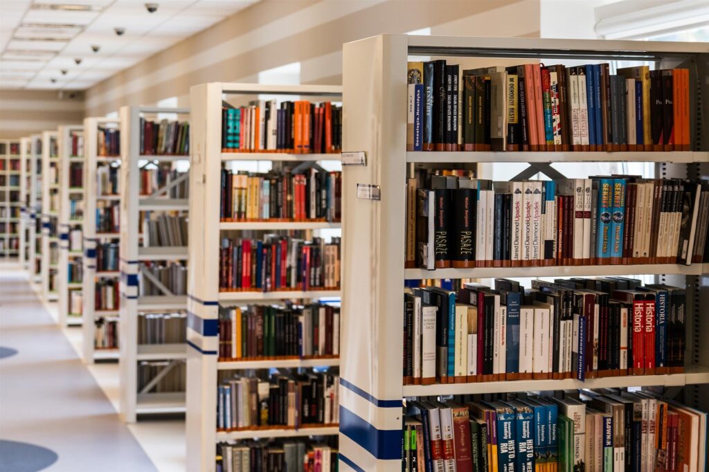 O revistă din secolul al XIX-lea a fost returnată după 132 de ani la bibliotecă