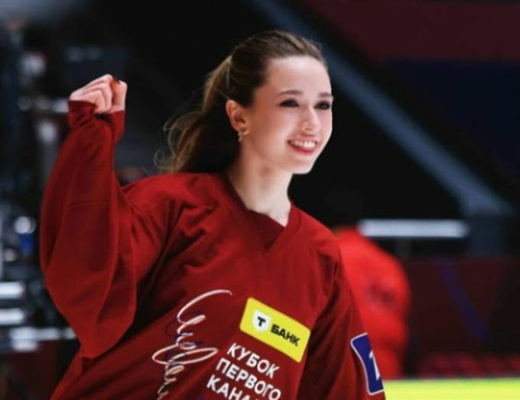 Patinatoarea Kamila Valieva a rămas fără statutul de sportiv neutru. Decizia ar avea legătură cu regulile privind susținerea războiului din Ucraina