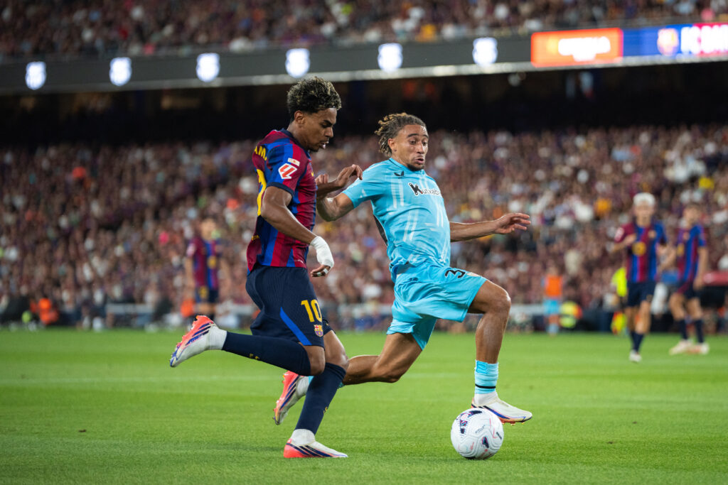 Barcelona spulberă Valencia în etapa a 4-a din La Liga. Se desprinde la trei puncte de Real Madrid în fruntea clasamentului