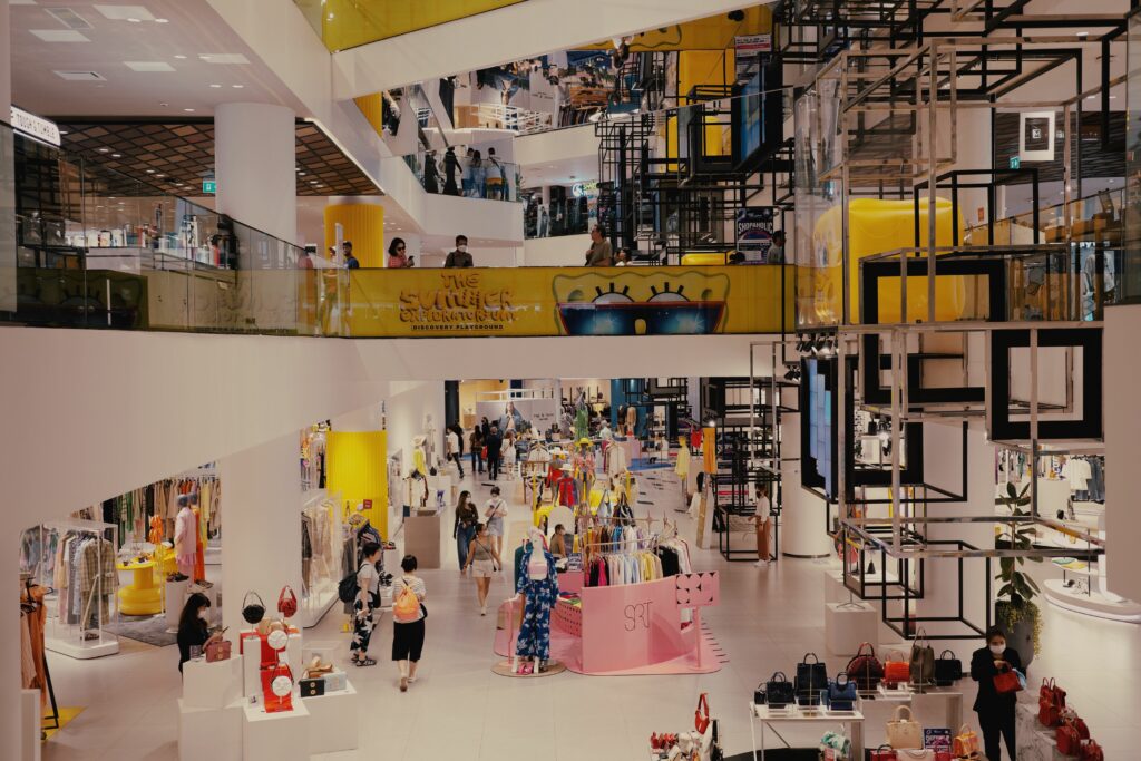 Mallurile, mai mult decât locuri de cumpărături. Ce „tulburări de mall” pot ascunde comportamentele compulsive