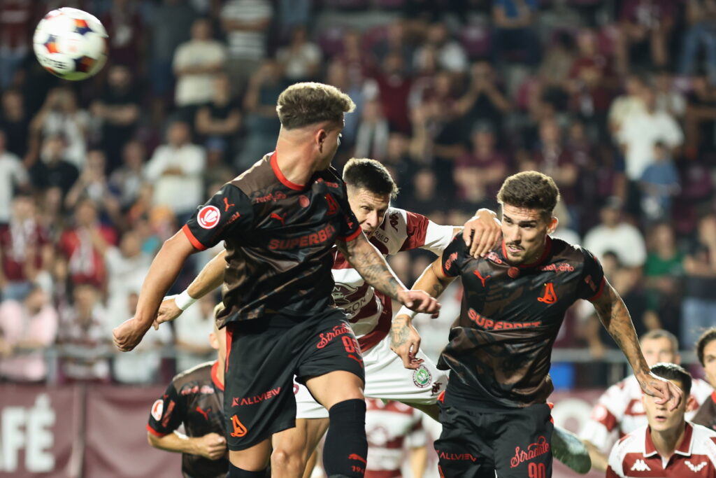 Rapid și Dinamo, sancționate cu câte 10.000 de lei fiecare după derby-ul din Superliga