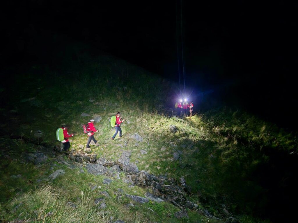 Un turist a murit în Munții Făgărașului. Echipele Salvamont avertizează că recuperarea cadavrului este dificilă