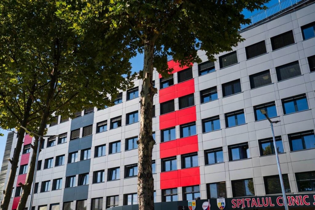 668 de milioane de lei pentru noul pavilion al Spitalului Județean Bistrița. Are patru săli de operație și angiograf