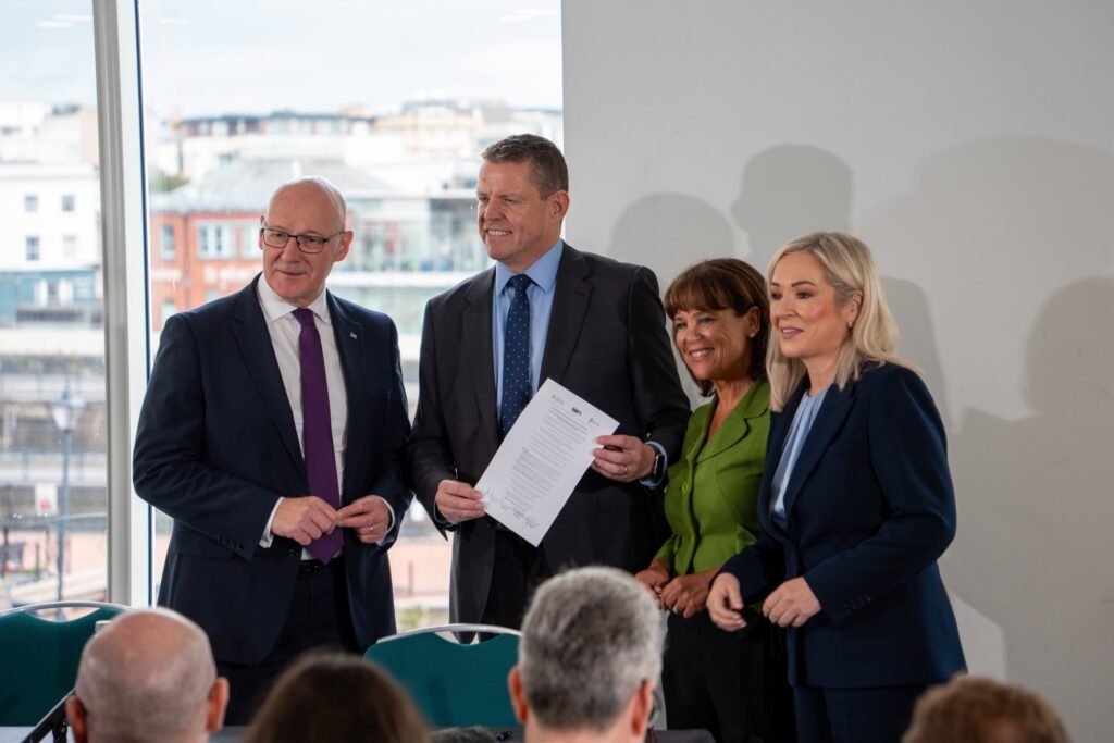 „Epoca Westminsterului se apropie de sfârșit”. Liderii Scoției, Țării Galilor și Irlandei de Nord cer dreptul la autodeterminare