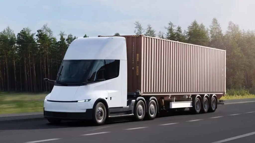 Tesla Semi ajunge în Europa. Camionul electric intră pe terenul Volvo