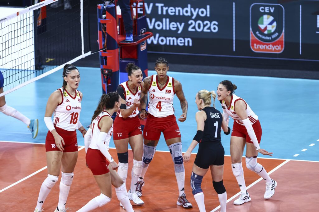 Turcia și-a apărat titlul european la volei feminin, după un thriller de cinci seturi cu Italia
