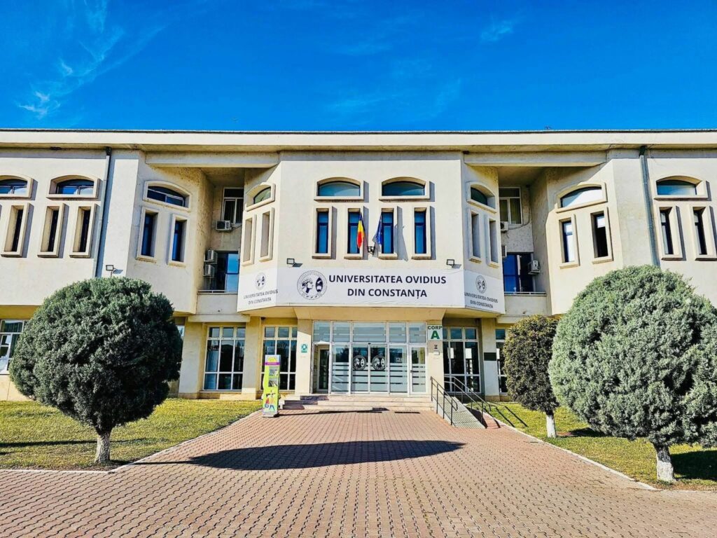 Acuzații de corupție la Facultatea de Medicină din Constanța. Două cadre universitare și două studente au fost reținuți