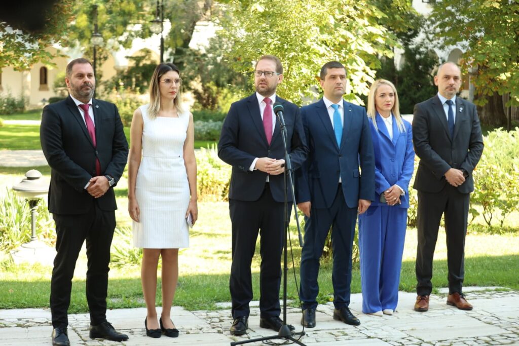 „Guvernul PeSeDan”. USR anunță că nu votează Cabinetul Luca Niculescu