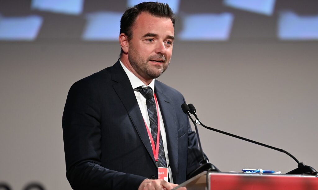 Federația Română de Șah îl susține pe germanul Wadim Rosenstein la alegerile pentru președinția FIDE