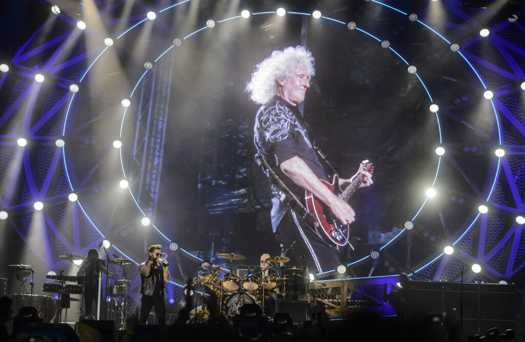 Legendarul chitarist Brian May revine asupra declarațiilor despre Queen: „Nu am spus niciodată că nu vom mai face turnee”