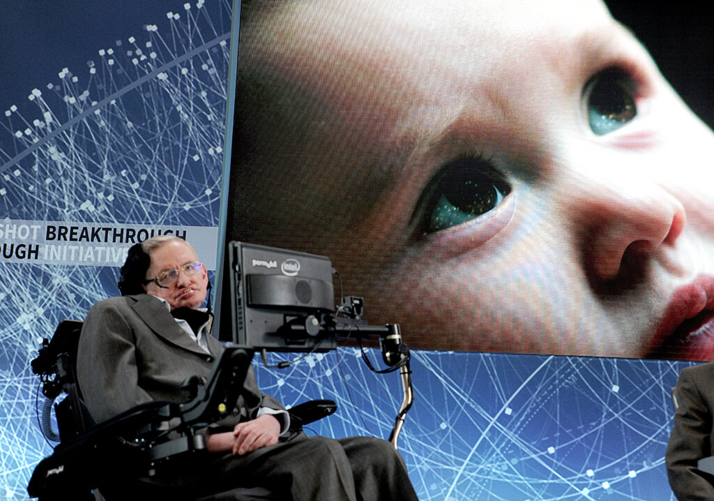 Stephen Hawking a avertizat că o elită de „supraoameni” ar putea domina planeta. Cele șapte amenințări pe care le anticipa pentru omenire