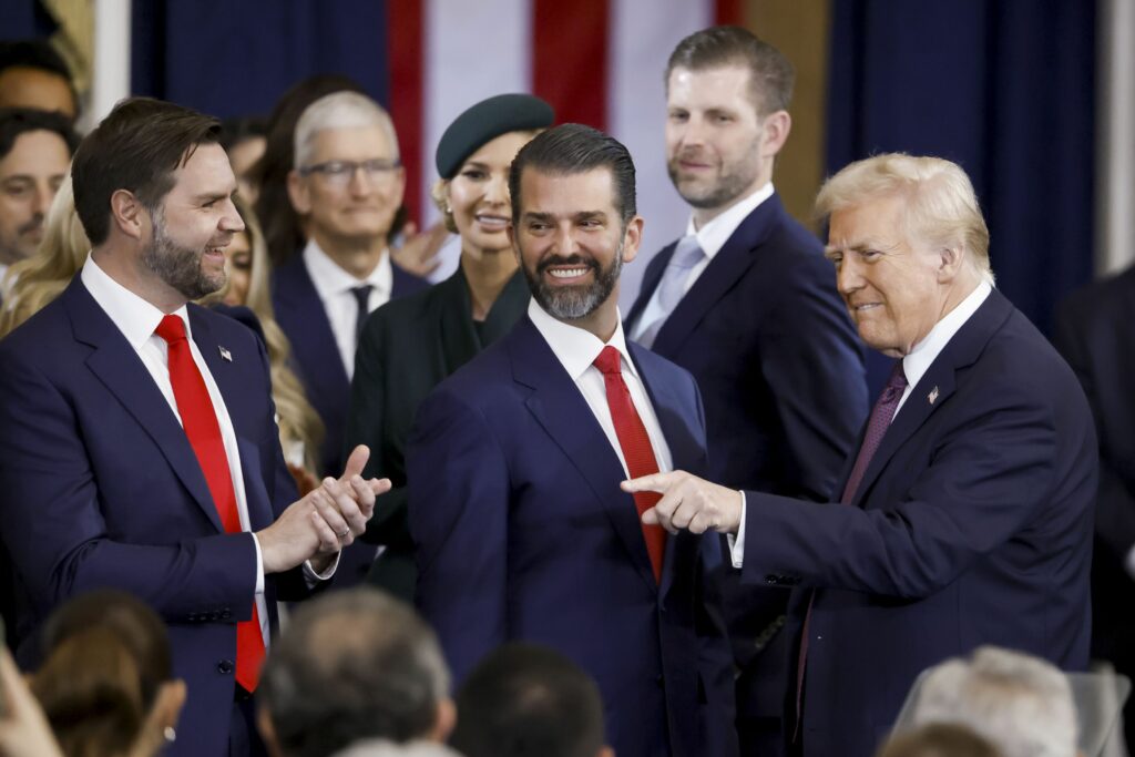 Donald Trump, contrazis chiar de propriul fiu în privința războiului din Iran. Ce dezvăluie un nou raport
