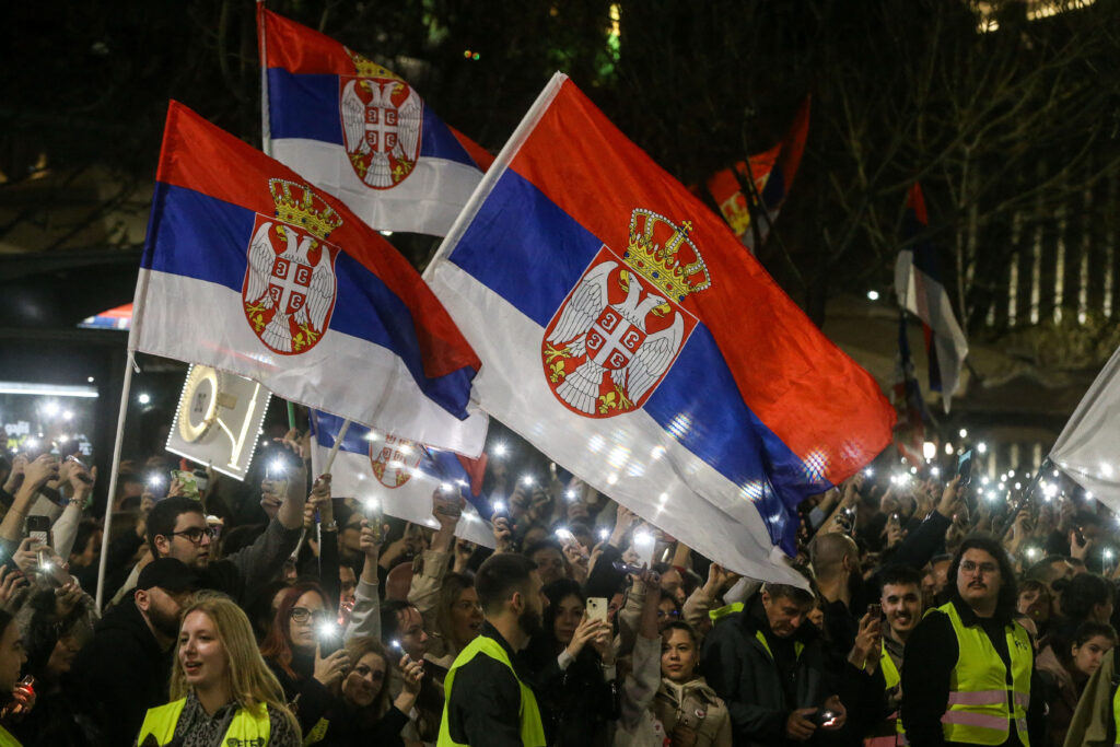 Alegeri parlamentare în Serbia. Studenții protestatari reprezintă o amenințare serioasă pentru partidul lui Vucic