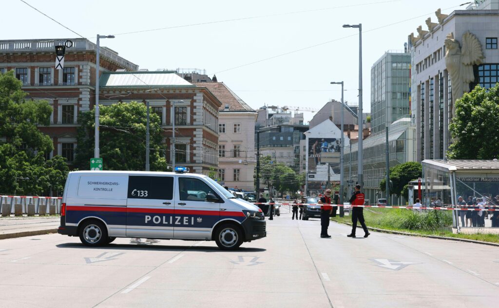 Austria expulzează patru diplomați ruși, suspectați de spionaj
