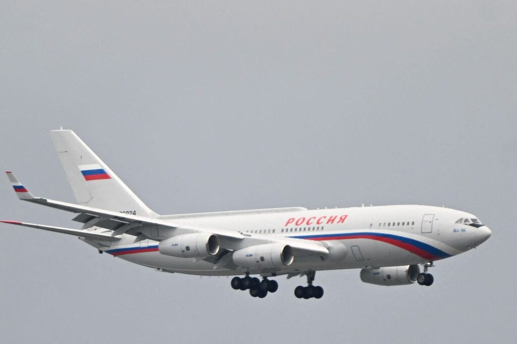 Rusia anunță un atac cu cel puțin 74 de drone asupra Moscovei. Restricții pe aeroporturi și explozii în regiune