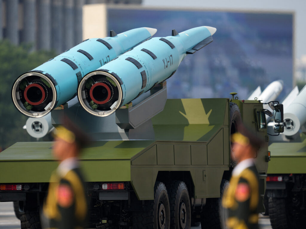 Mișcare surprinzătoare între SUA și China: cele două puteri discută vizite la obiective nucleare