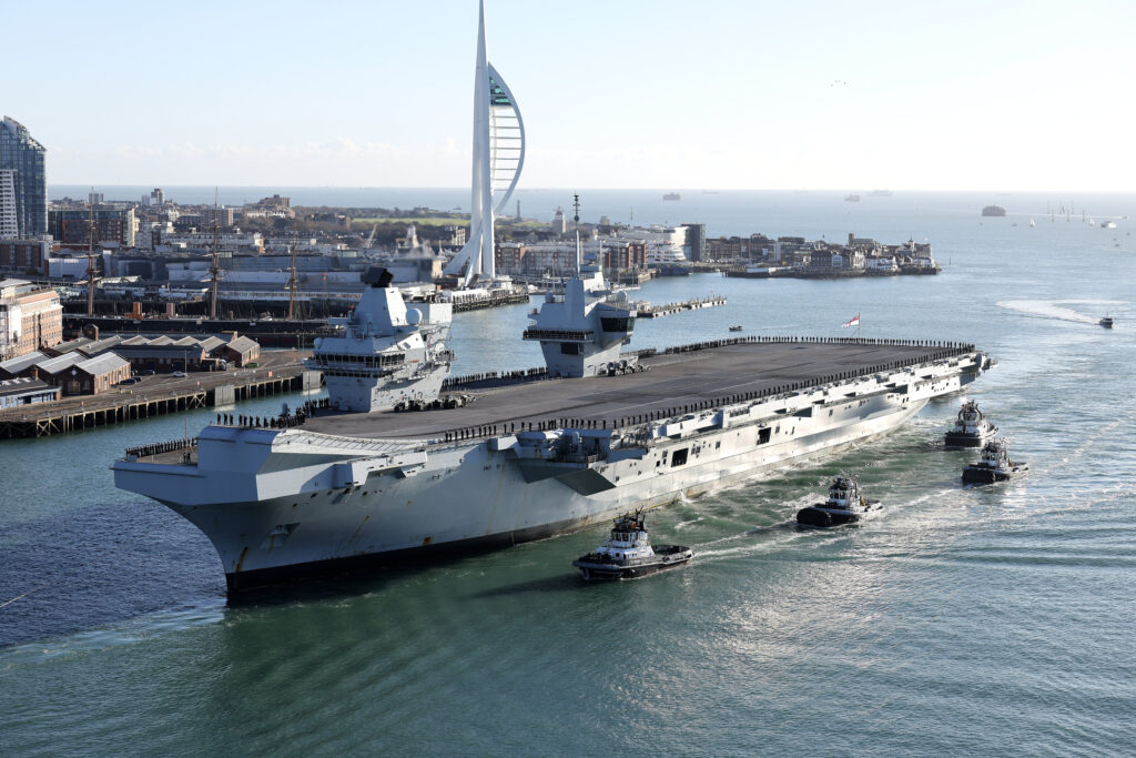 Un membru al Marinei Regale din Marea Britanie este acuzat de „spionaj pentru o putere străină”