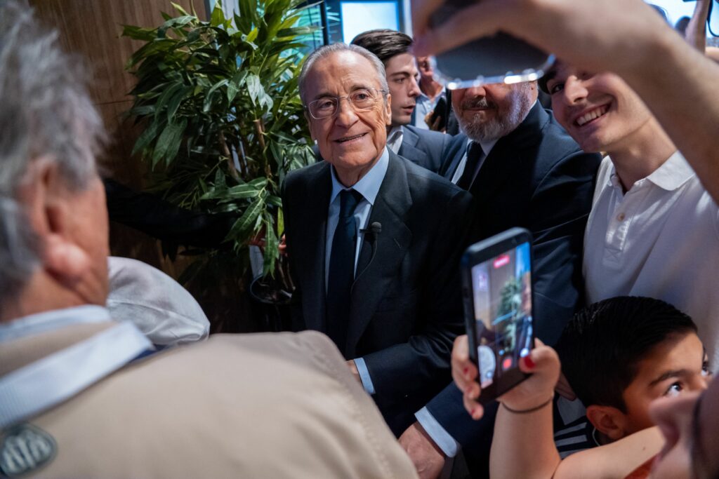 Lovitură totală dată de Florentino Pérez: Omul care a pornit „războiul” împotriva UEFA a semnat cu Real Madrid