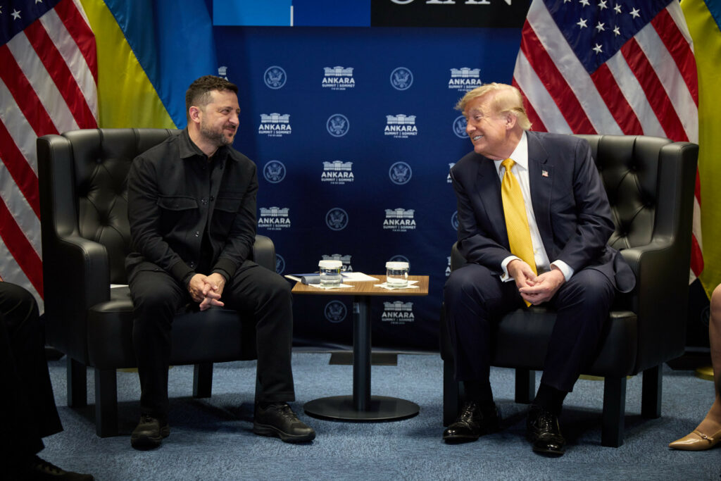 Trump îl acuză pe Zelenski că nu vrea încheierea războiului și explică de ce a suspendat aplicarea noilor sancțiuni împotriva Rusiei