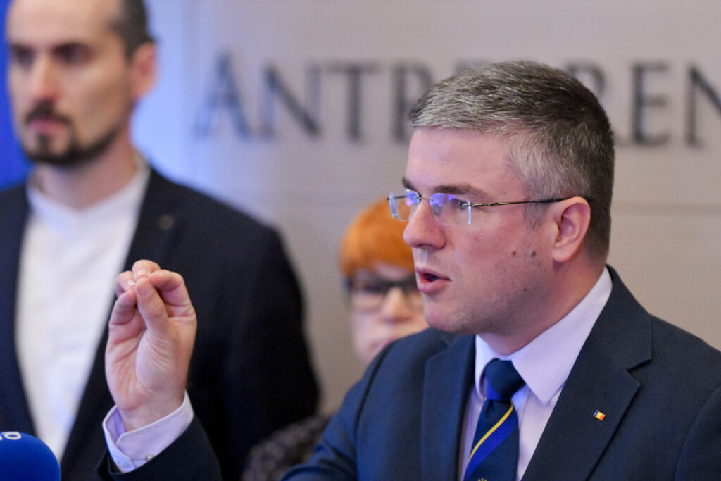 Granturi de până la 267.000 de lei: Primele contracte din programul SME Eco-Tech au fost semnate