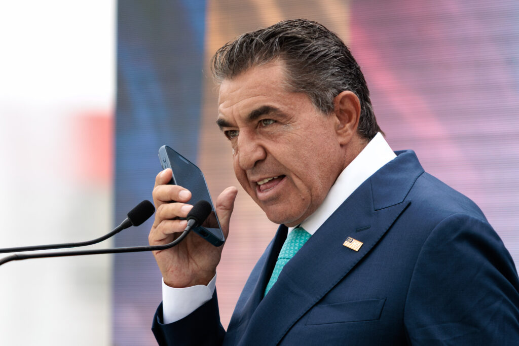 Paolo Zampolli, emisarul lui Donald Trump care l-a sunat pe Nicușor Dan în direct, a fost demis după un scandal cu un oficial american