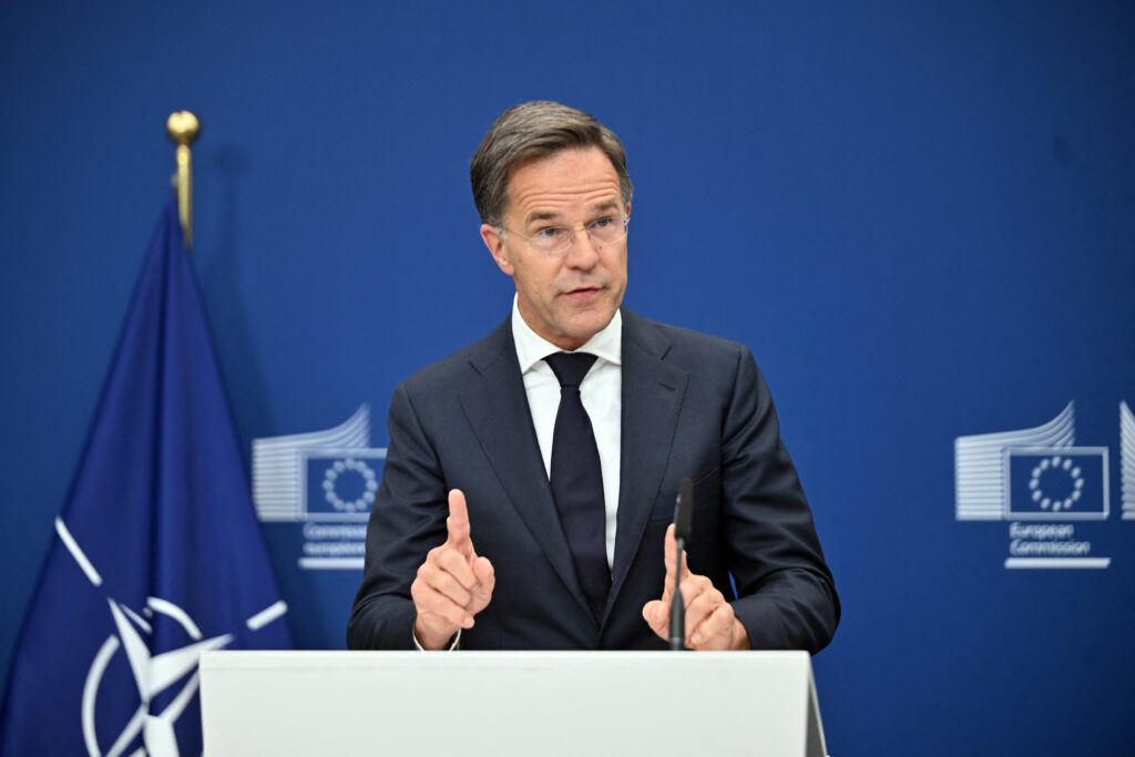 Mark Rutte îndeamnă statele membre NATO să „facă mai mult” pentru a ajuta Ucraina, în special pentru a sprijini apărarea aeriană a țării