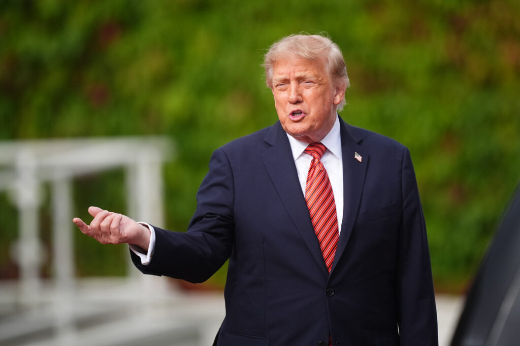 „Arăți groaznic”. Donald Trump, replică dură pentru un jurnalist după ce a fost întrebat dacă s-a săturat să cutreiere țara pentru mitinguri electorale