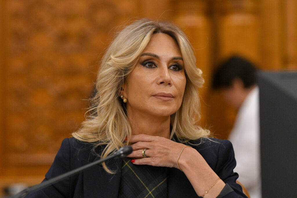 Raluca Turcan, reacție după atacul de la liceul din Pitești: Așteptăm și în România crime în școli ca în Statele Unite ca să luăm decizii?