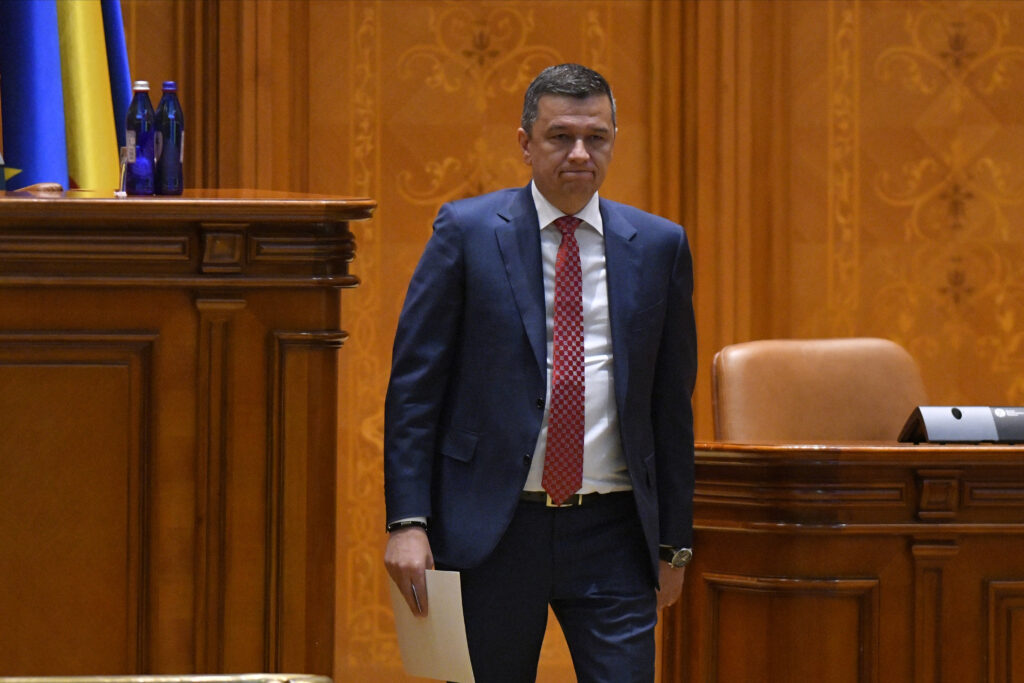 Grindeanu, atac la PNL și USR în Parlament: „Guvernul Bolojan pleacă. Dar factura guvernării sale rămâne pe masa românilor” / Ce i-a cerut lui Luca Niculescu
