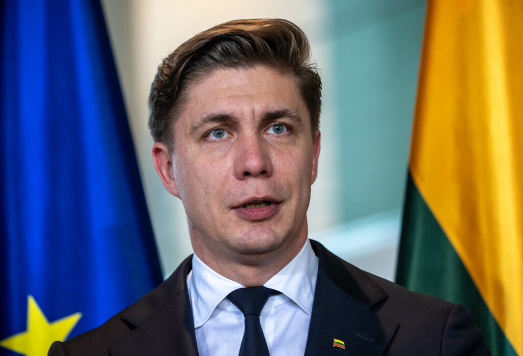 Lituania, în alertă după o tentativă de incendiere a echipamentelor Starlink. Premierul indică o posibilă implicare a Rusiei