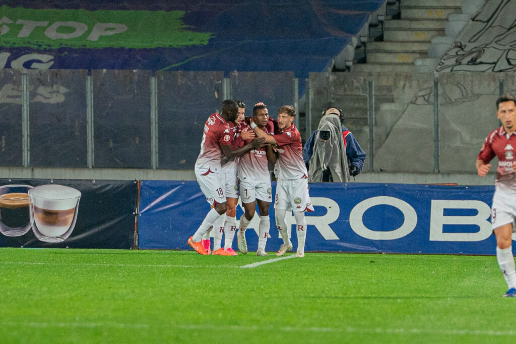 Superliga de fotbal. Sâmbătă se joacă derbiul FCSB-Rapid București