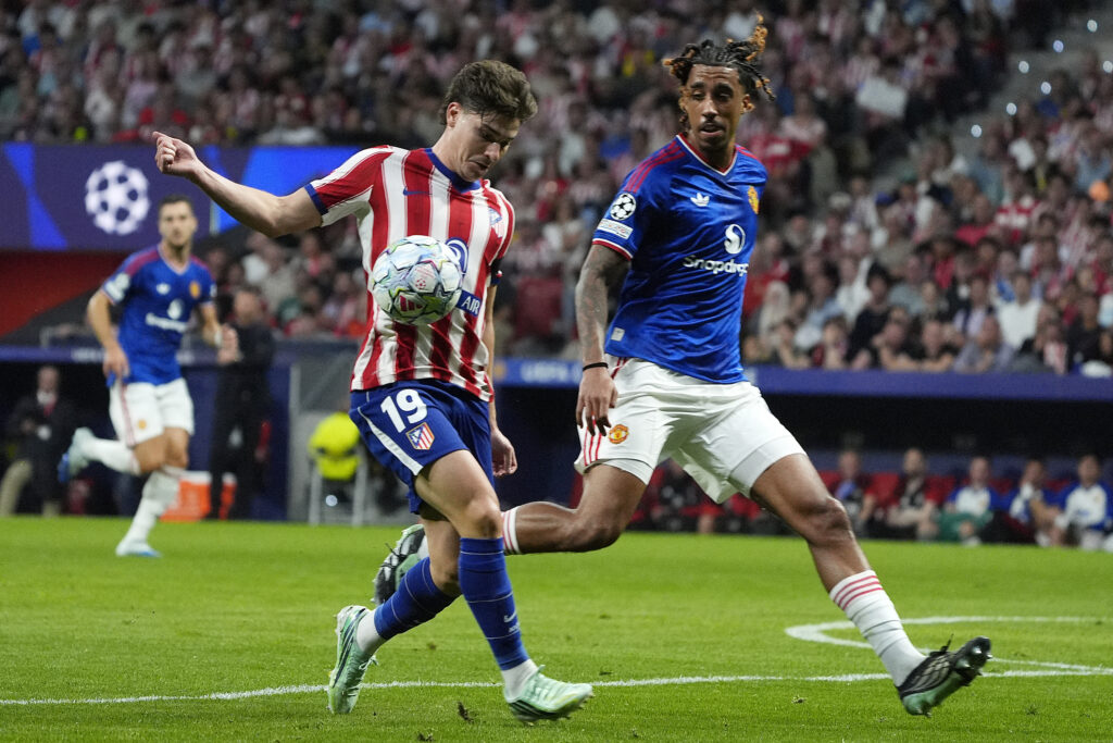 Barcelona, amendată cu 602 euro după ce a încercat să îl transfere pe Julian Alvarez de la Atletico Madrid