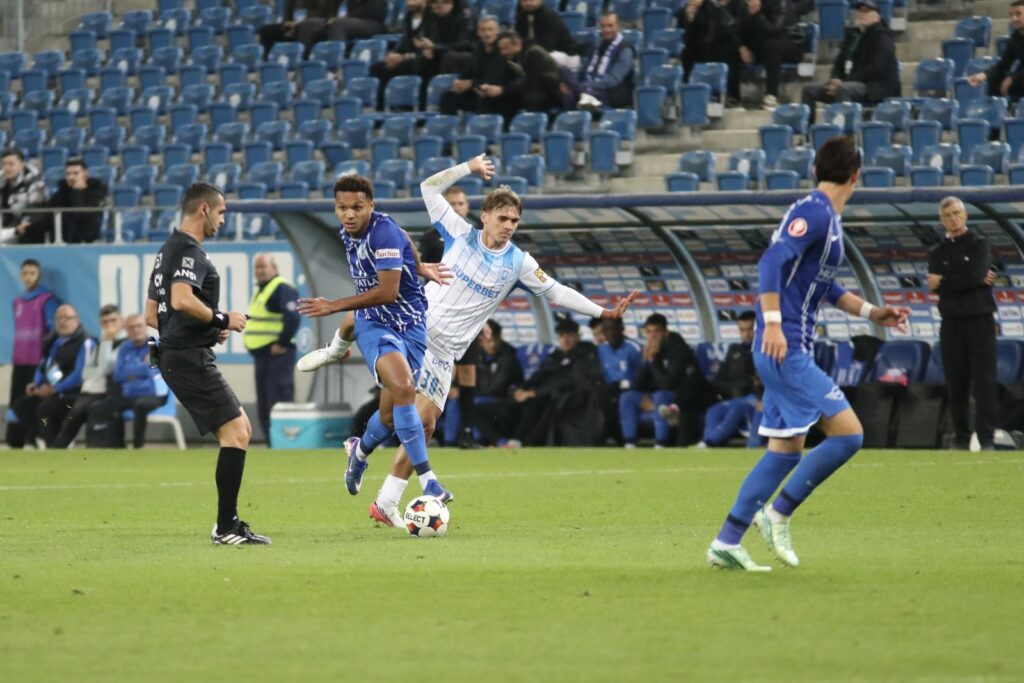 Craiova – Farul 2-0. Elisor urcă singur în fruntea golgheterilor, Romanchuk închide meciul