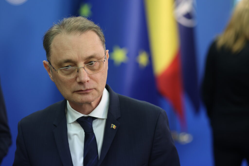 Guvernul va aproba donația UE de 1,1 milioane de doze de vaccin pentru oi și capre. Luca Niculescu: „Trebuie să fim alături de crescătorii de animale”