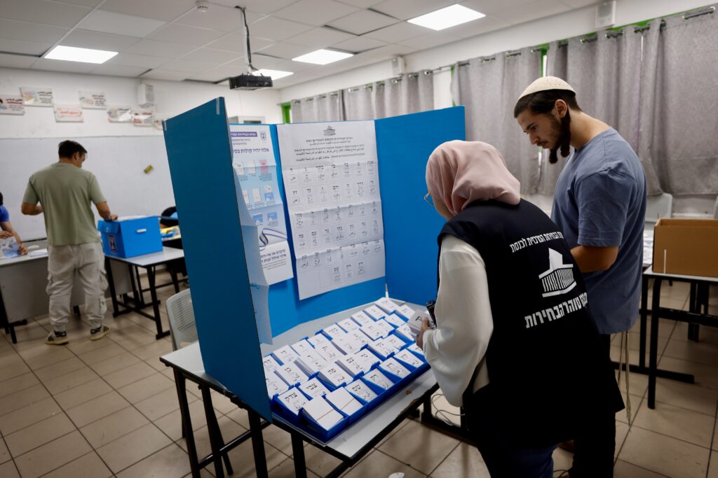 Alegeri parlamentare în Israel. Prezență record la vot, într-un scrutin decisiv pentru viitorul politic al lui Netanyahu