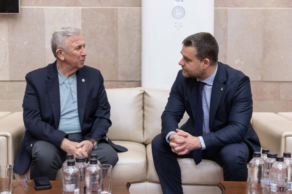 Primarul Ankarei în vizită oficială la București Ce teme va discuta cu Ciprian Ciucu