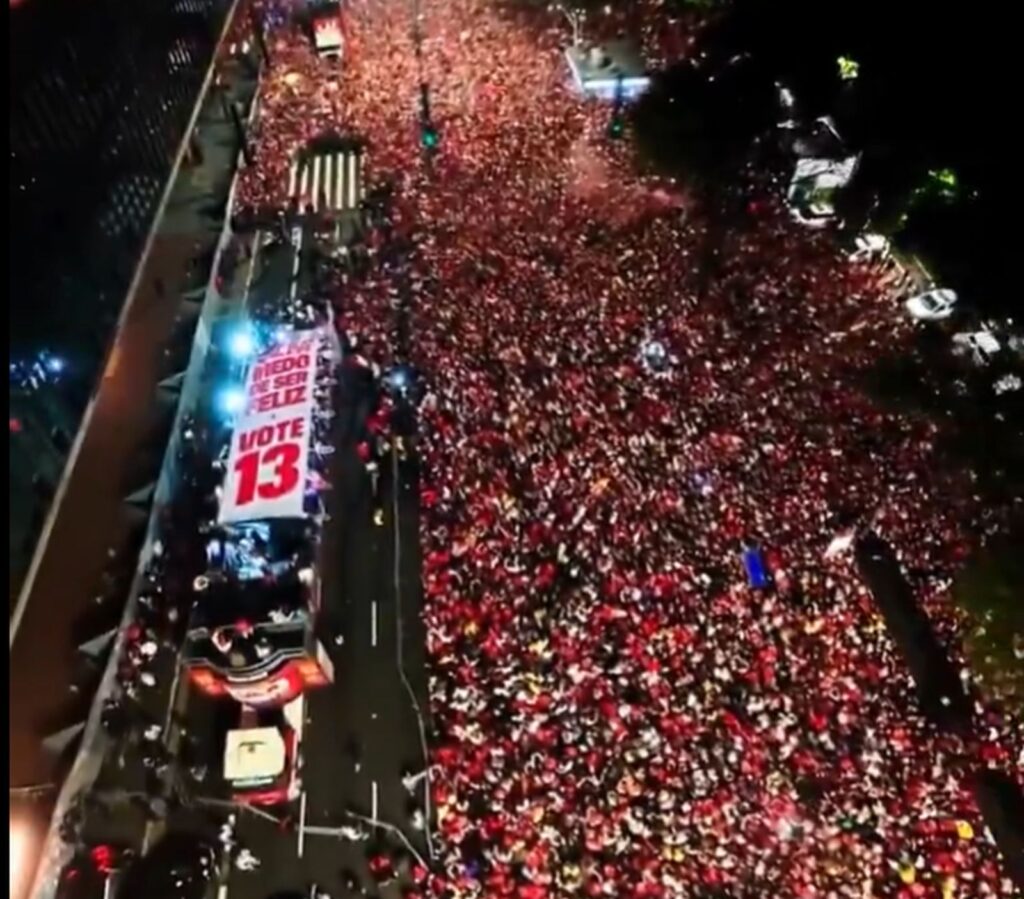 Brazilia sărbătorește victoria lui Lula. Mii de oameni au umplut străzile din São Paulo și Rio de Janeiro