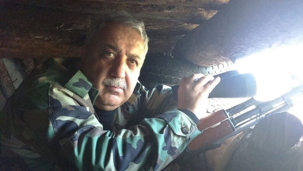 „Măcelarul din Baniyas”, arestat după 13 ani. Este acuzat de masacrarea a peste 450 de civili, inclusiv femei și copii, în Siria