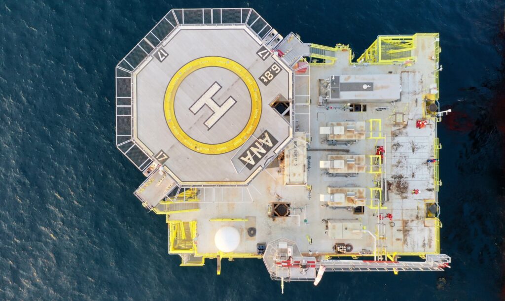 Carlyle și BERD au ajuns la un acord pentru vânzarea operatorului proiectului offshore de exploare a gazelor Black Sea Oil & Gas. Tranzacția trebuie să primească avizele statului