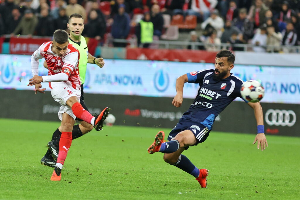 Dinamo, Rapid, Craiova și UTA, cu câte doi jucători în echipa ideală a etapei a 12-a din Superliga. Cine este antrenorul rundei