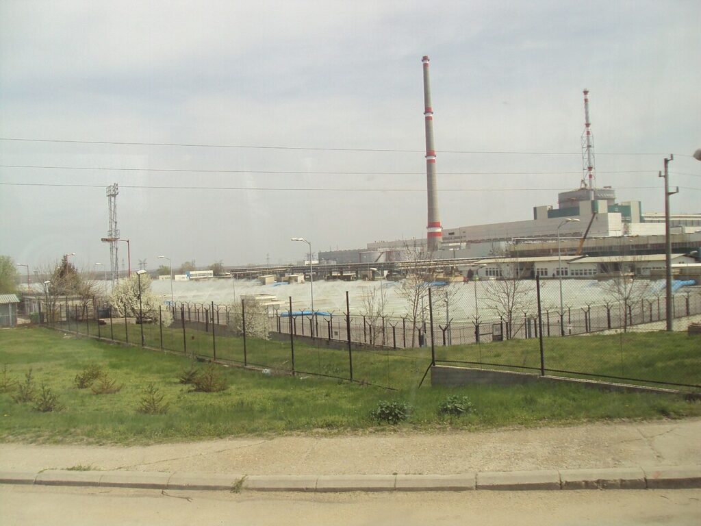 România riscă să plătească mai mult pentru energie: Un reactor nuclear din Bulgaria se oprește astăzi