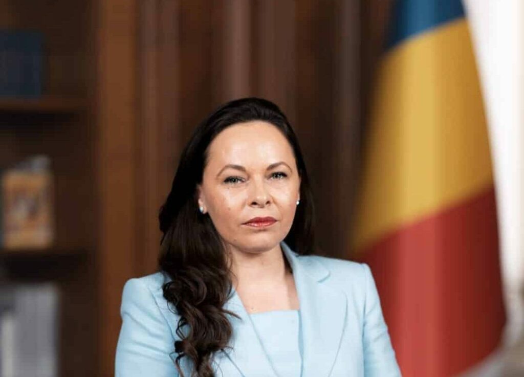 Riscurile educației în limba română: Avertisment AUR