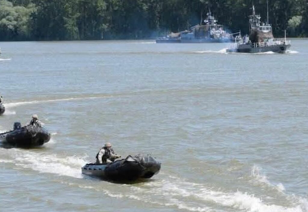 Exercițiu militar de amploare la gurile Dunării: 350 de militari și peste 20 de nave se antrenează pentru situații de criză