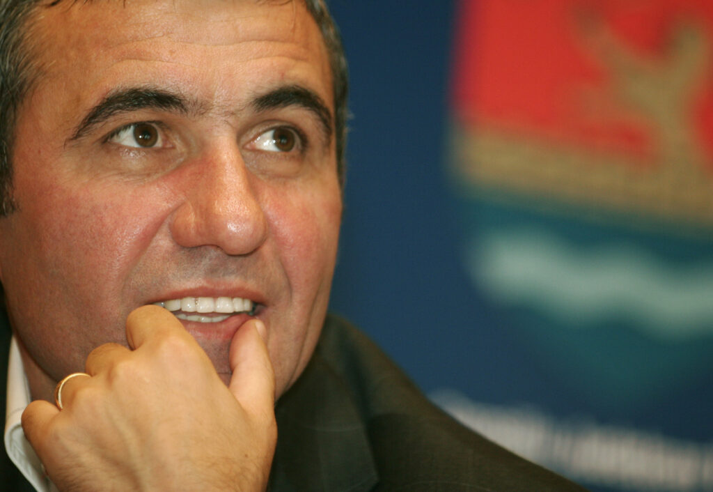Cele mai bune clasări ale românilor în istoria Balonului de Aur. Gheorghe Hagi, cel mai aproape de trofeu