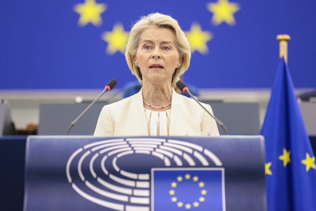 Comisia Europeană propune amânarea cu un an a regulilor privind metanul pentru importatorii de energie