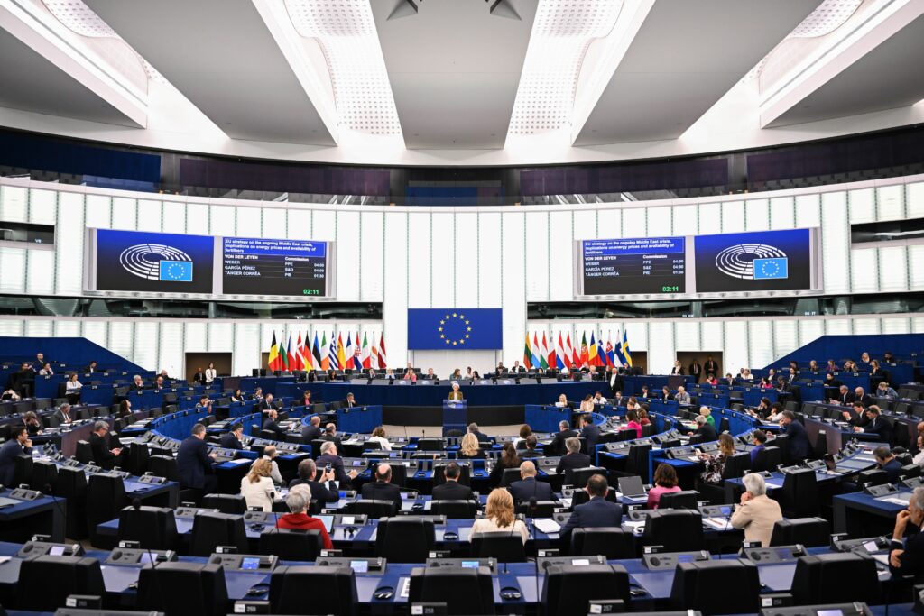 Atacurile Rusiei asupra navelor din Marea Neagră, pe agenda sesiunii plenare a Parlamentului European. Eurodeputații vor vota o rezoluție