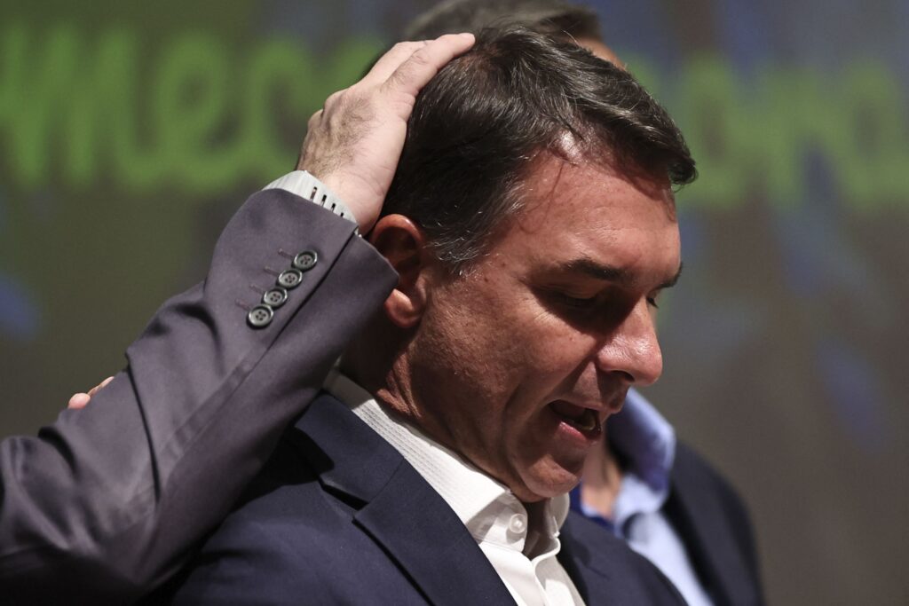 Presa braziliană: Flavio Bolsonaro ar fi părăsit țara după înfrângerea suferită la alegerile prezidențiale