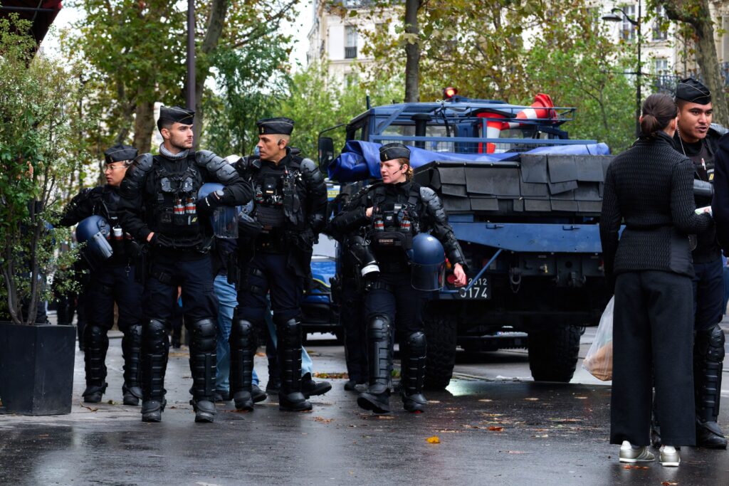 Atacul mortal din apropierea Parisului. Arestul preventiv al suspectului, suspendat după o expertiză psihiatrică