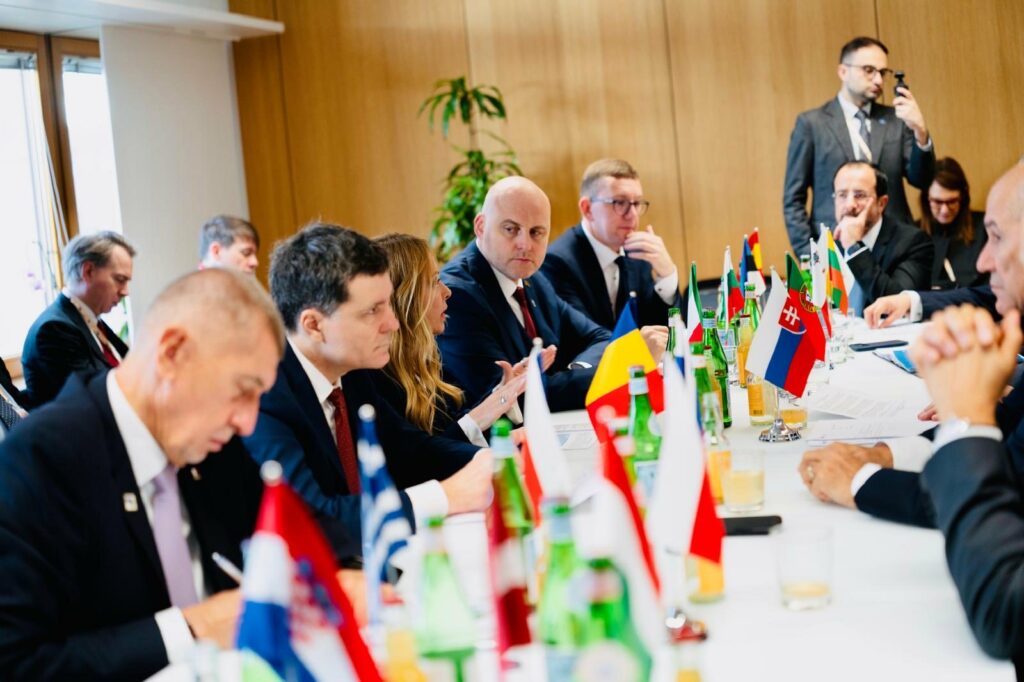 Nicușor Dan și Giorgia Meloni au reunit liderii „Prietenilor Coeziunii” înaintea summitului UE. Ce cer pentru bugetul european